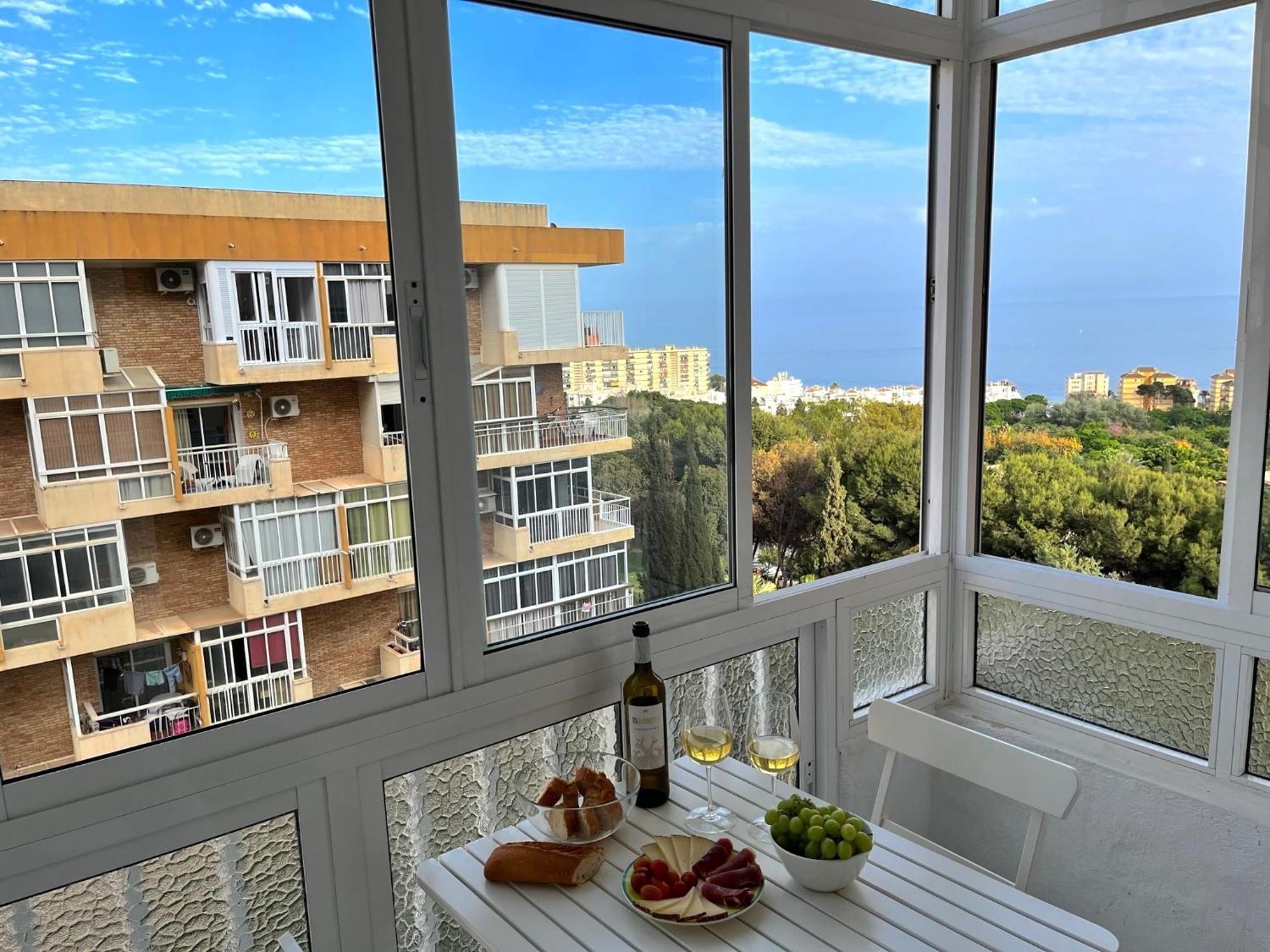 Cozy Central Studio Near The Beach Benalmádena Eksteriør bilde
